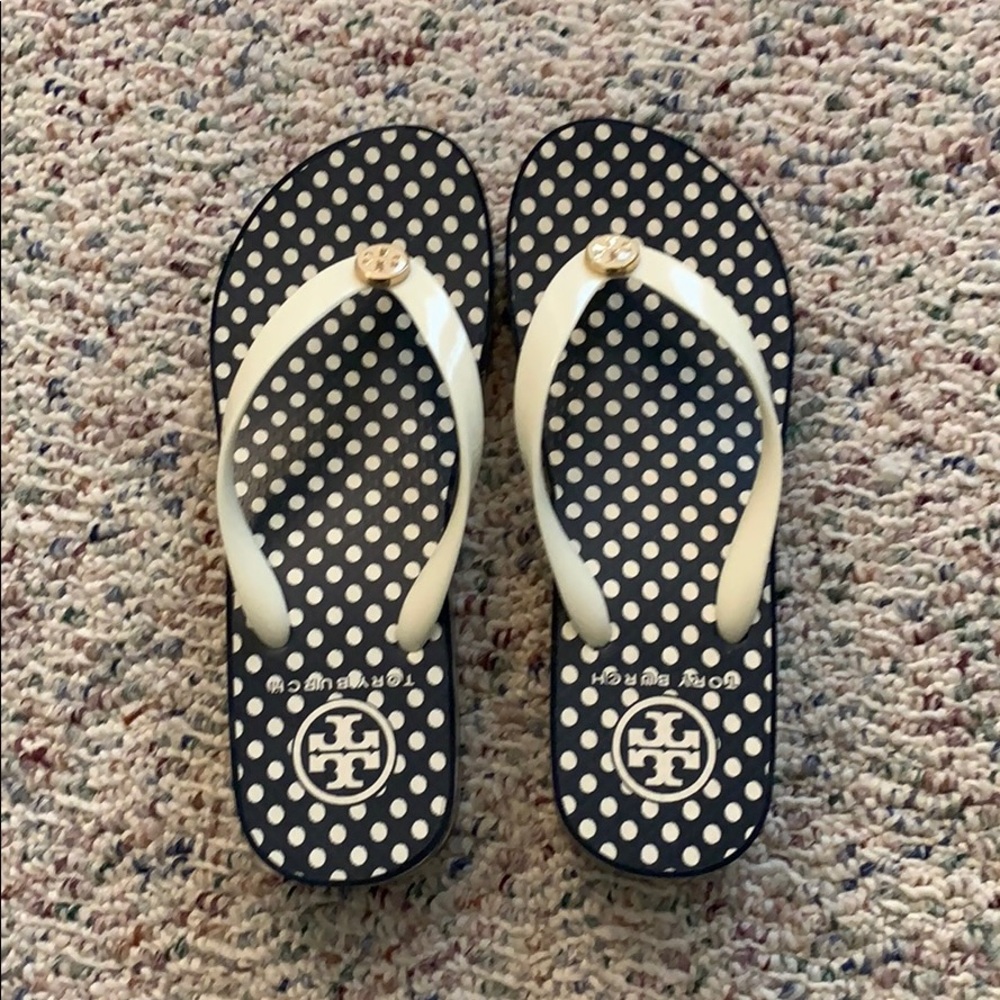 tory burch flip flops